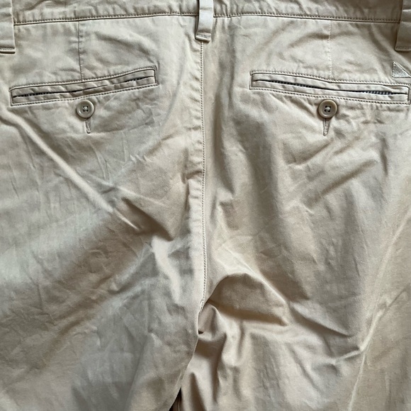 UNTUCKit Relaxed Chino Pant - Picture 7 of 7